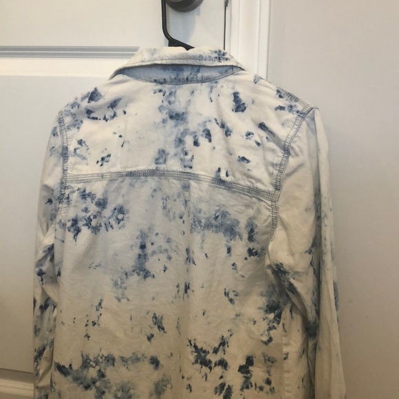 Button down - Picture 5 of 5